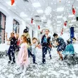 Паперове шоу в Ужгороді. Замовити конфеті-дискотеку та ціна5