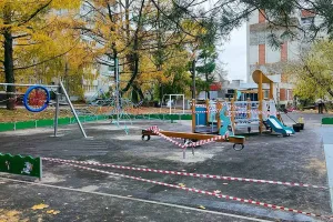 Капітальний ремонт дитячого майданчика
